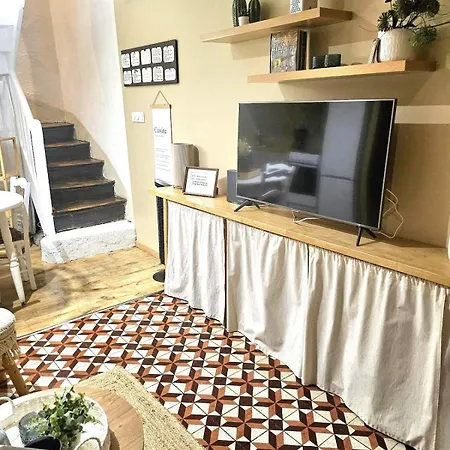 La Petite Maison Dans La Bastide Casa de Férias