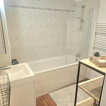 La Petite Maison Dans La Bastide